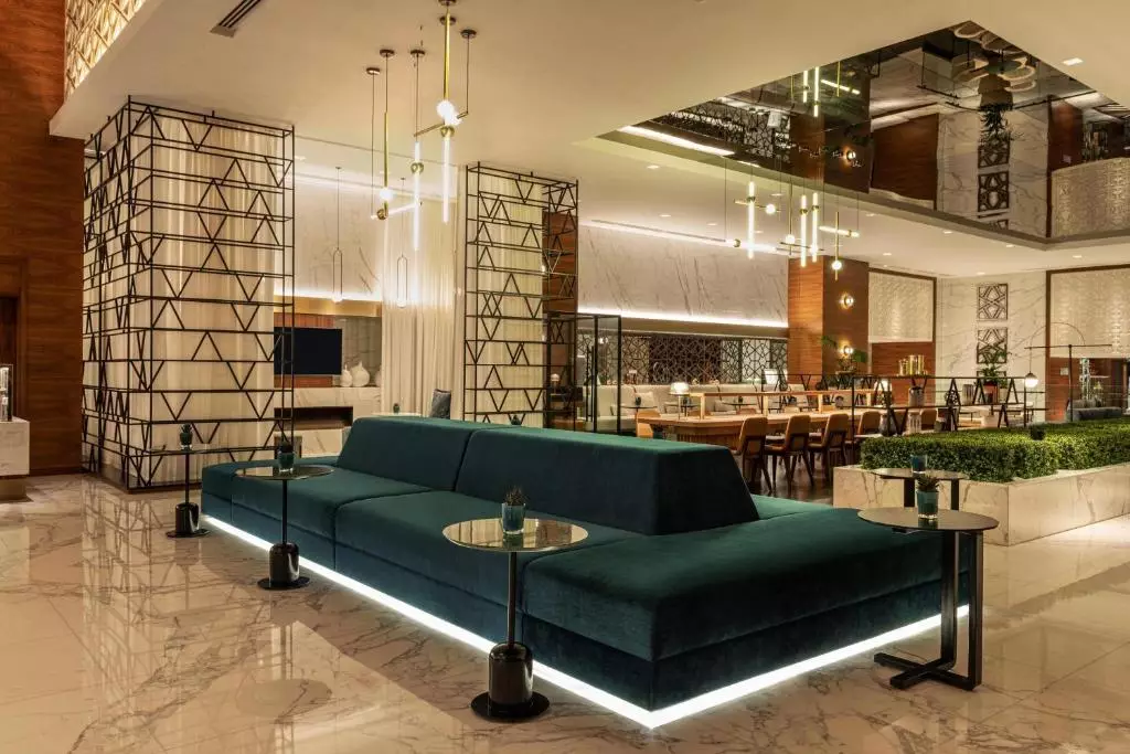 محوطه2  شرایتون